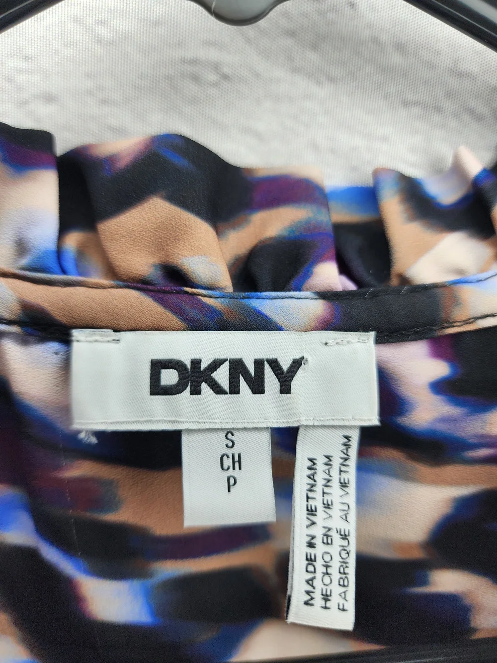 DKNY Beige Leopard-Print Ruffle Sleeveless Blouse with Blue & Purple Accents - Picture 2 of 6